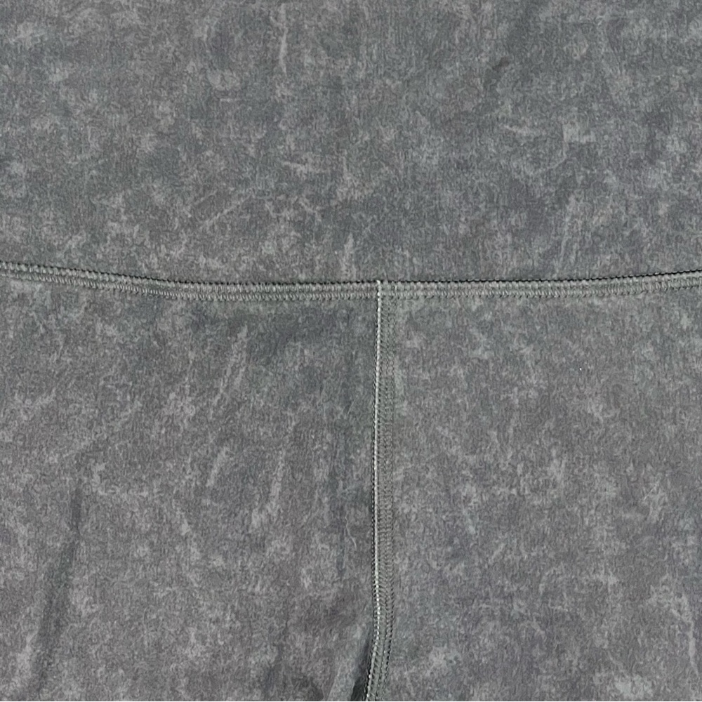 Gaiam Gray Patterned Cropped Yoga Leggings Medium - image 5